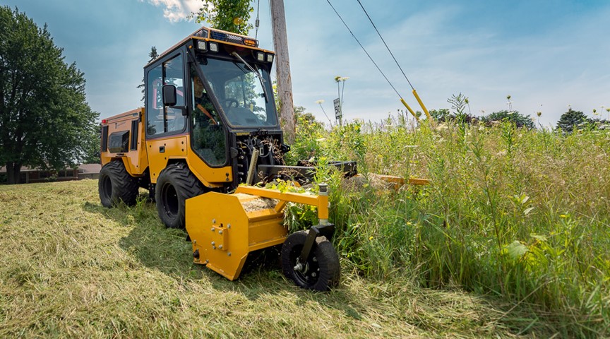 Trackless_Front_Flail_Mower_1